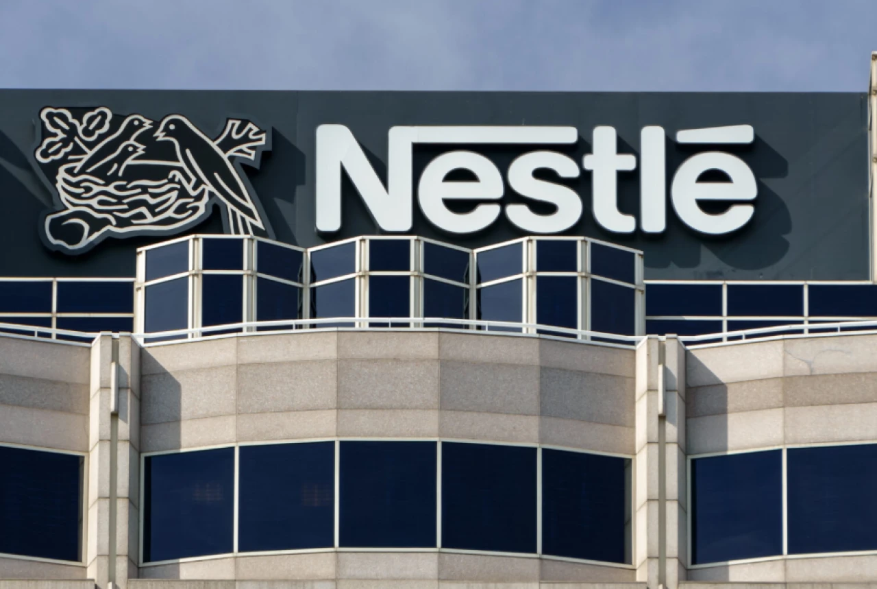 Yasak aşkın faturası işçilere kesildi: Nestle binlerce işçiyi işten çıkaracak
