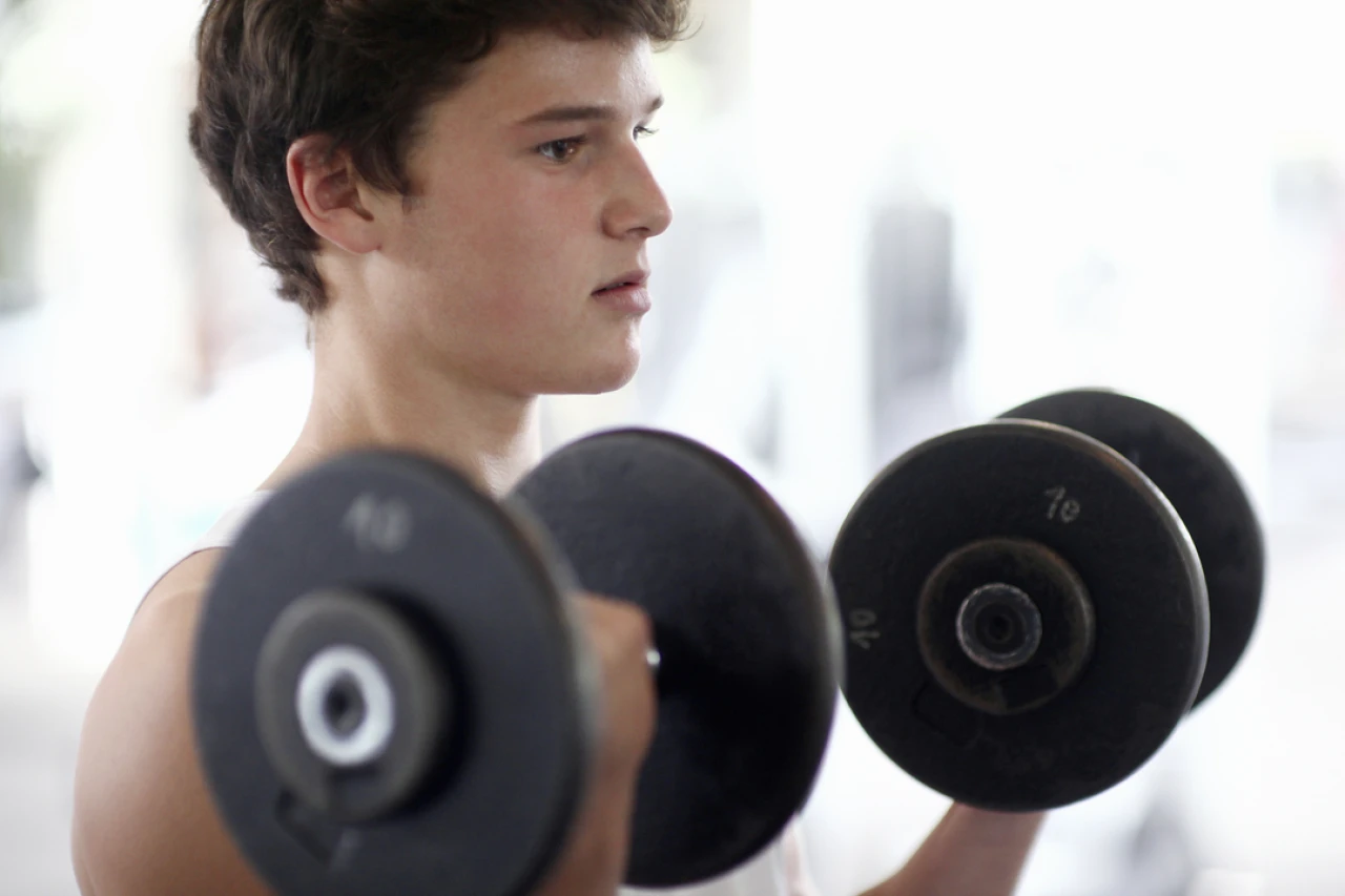 Antrenman öncesi takviyeler gençlerde “Tehlikeli derecede kısa uykuya” yol açıyor