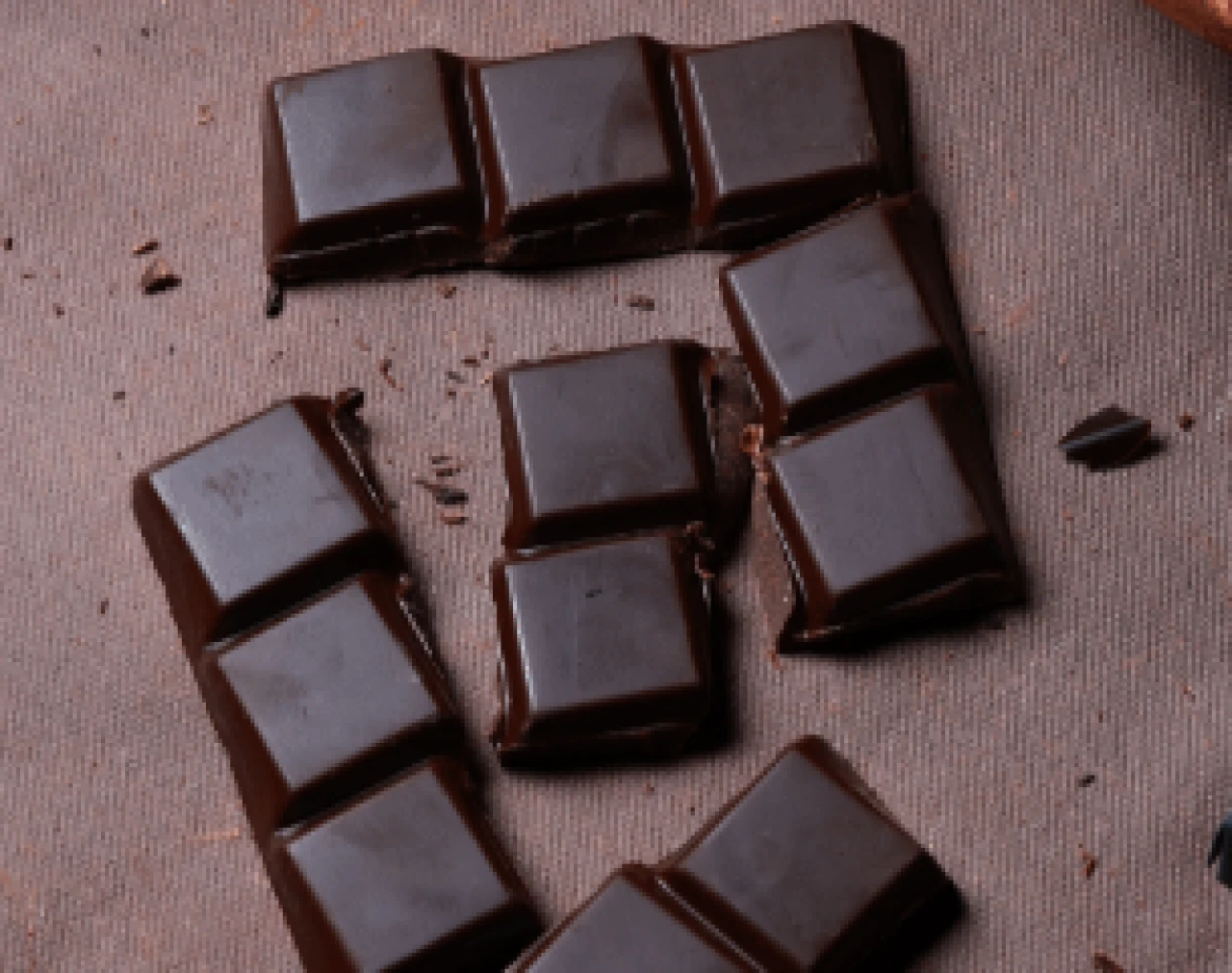 Bitter çikolatadaki teobromin yaşlanmayı yavaşlatıyor!