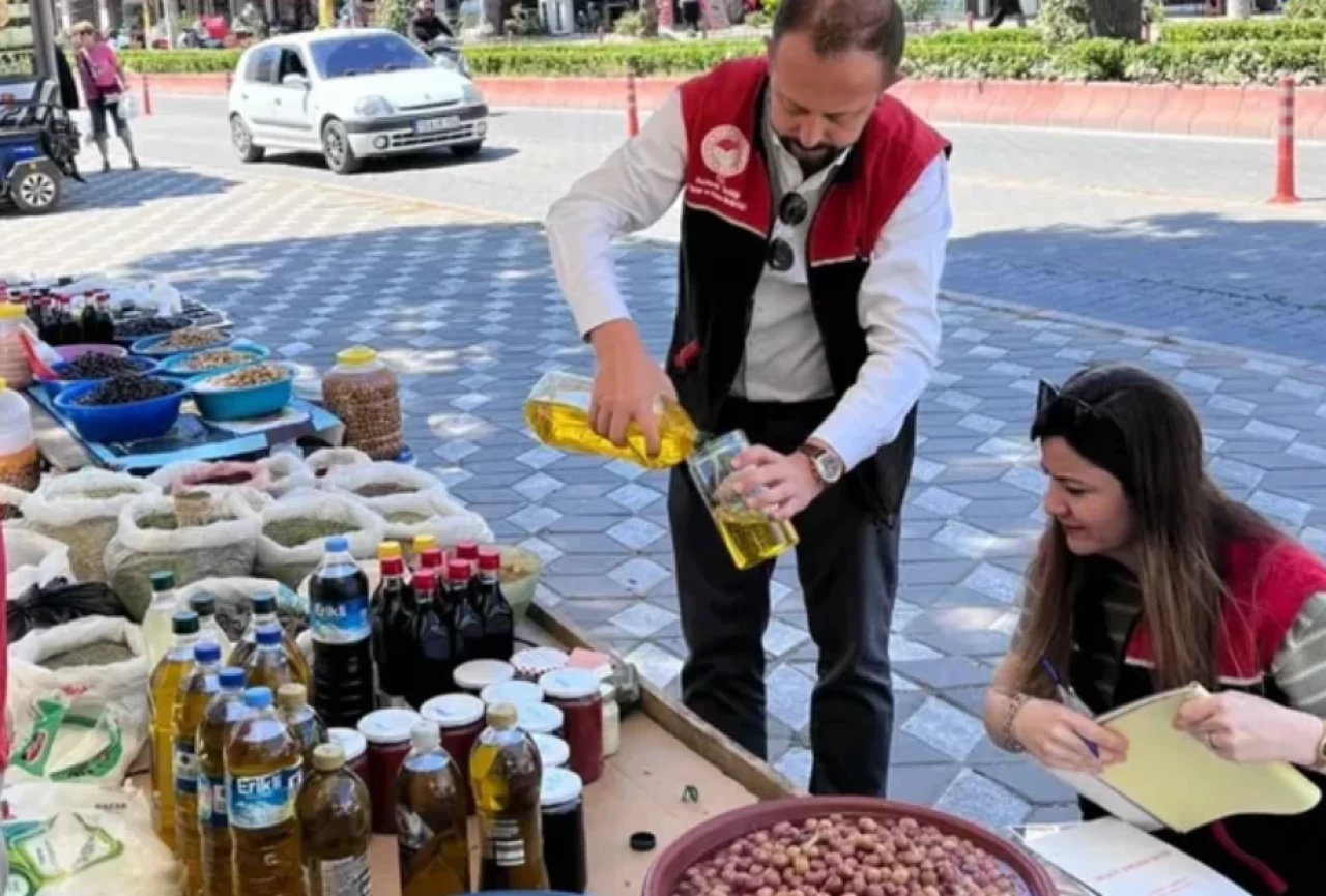 Pazarlardaki tehlike.. Doğal diye satılan zeytinyağları tağşişli çıktı!