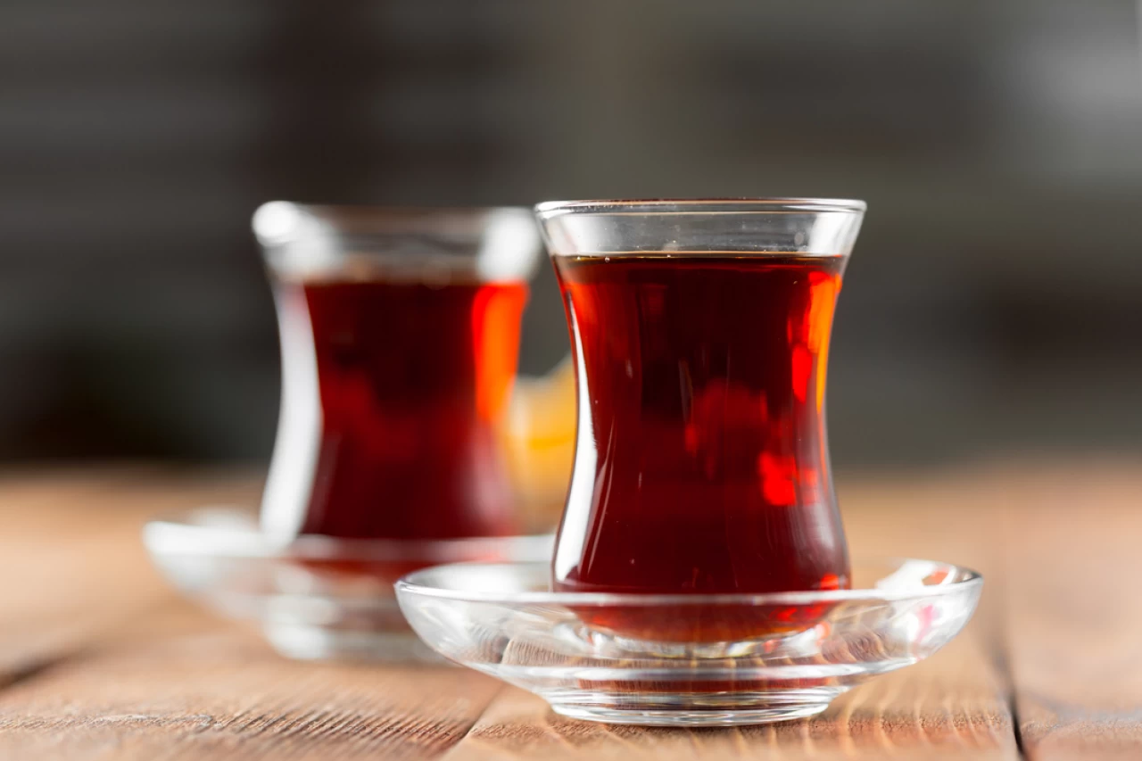 Çay demlemek, sudan ağır metalleri uzaklaştırıyor