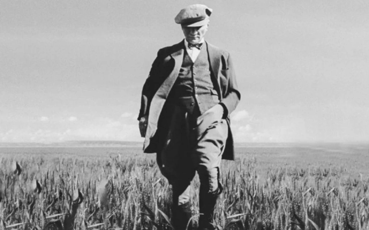 Atatürk ve tarım; 'Topraklar kılıçla değil tarımla feth olunur'