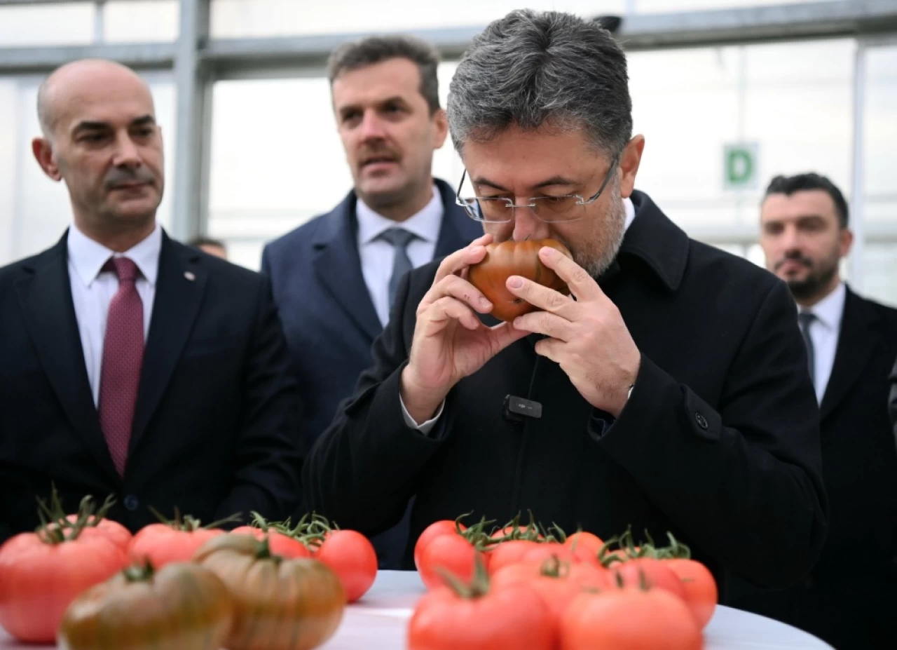 Pestisit kalıntısına barkod önlemi hazırlığı.. Bakan Yumaklı açıkladı..