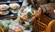 Plastik ambalajlar yalnızca gıdayı mı taşıyor? Mikroplastik tehlikesi büyüyor!