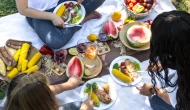 Sıcakta dışarıda yemek yerken bu 6 hataya dikkat!