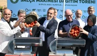 Balıkesir Belediyesi'nden domatesi tarlada kalan çiftçiye salça desteği