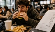 Enflasyon hamburgerin tadını kaçırdı: Türkiye hamburgeri pahalı yiyor!
