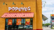 Fast food devinde kriz: 97 Popeyes restoranı satıldı