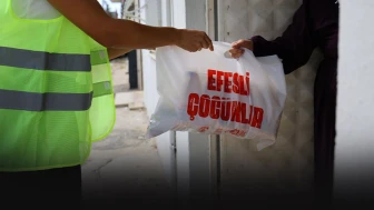 Efes'te okula giden çocuklar için gıda dayanışması ları doluyor!