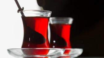 3 restoran kafeden 2'si boyalı çay kullanıyor