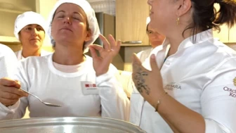 Yemek pişirirken neden doyarız? Bilim sırrı çözdü!