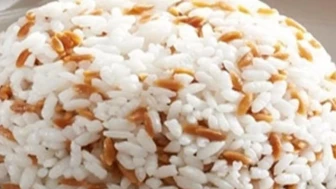 Fabrikadaki işçiler yedikleri pilavdan zehirlendi