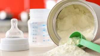 Bebek maması etiketini okumak: içerikte ne var, ne yok?