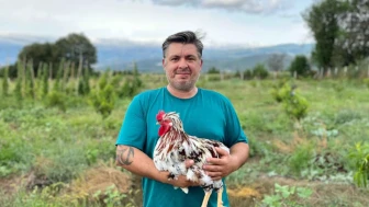 Köyüne döndü, Tokat yaprağını tüm Türkiye’ye gönderiyor