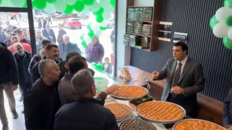 Gaziantep'te belediyeden Gölbucks’tan sonra Buckslava: Kilosu 660 TL'ye baklava