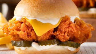 Türkiye'de her 100 liralık restoran harcamasının 38 lirası fast food zincirlerine gidiyor