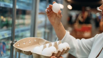 Çatlamış yumurta satın alınır mı? İşte markette yumurta seçerken dikkat edilmesi gerekenler