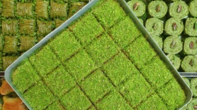 Bezelyeli baklava ve kadayıflara dikkat; Kilosu 3 bin lirayı aştı..