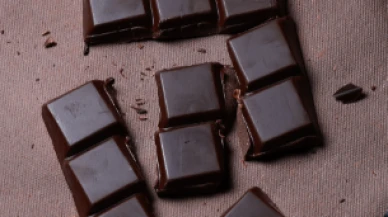 Bitter çikolatadaki teobromin yaşlanmayı yavaşlatıyor!