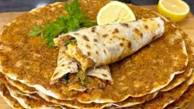 Lahmacunda neler var neler.. At eti, taşlık, tavuk ve kalp!