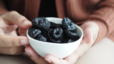 Her gün yenen 4-6 adet kuru erik, kadınların kemiklerini koruyor!