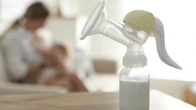 Anne sütü hâlâ “Altın Standart” mı? 2026 araştırması kirleticileri ortaya koydu