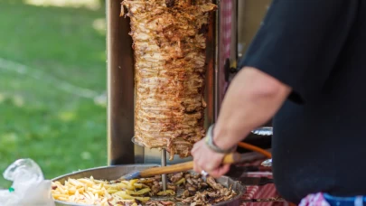 Köfte soyadan, döner deri dokusundan!
