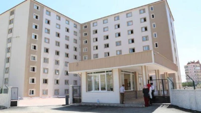 KYK yurdunda akşam yemeğini yiyen hastaneye kaldırıldı