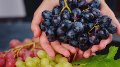 Üzümümüz İngiltere'de manşet oldu.. Ama tarım zehri nedeniyle!