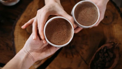Uzun süre oturuyorsanız dikkat: İki fincan kakao kalbinizi koruyabilir