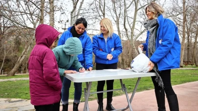 Belediyeden öğrencilere alkışlanacak yardım