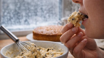 Bakanlığın kek hamuru uyarısı; tadarsanız hasta olursunuz!