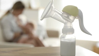 Anne sütü hâlâ “Altın Standart” mı? 2026 araştırması kirleticileri ortaya koydu