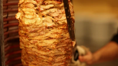 Bursa'da ilginç gıda zehirlenmesi; aynı ürünü farklı restoranlarda yiyenler zehirlendi