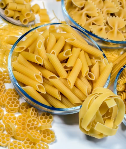 Makarnadan 1 milyar dolar