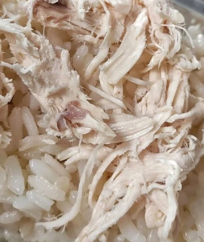 Tavuklu pilav yine zehirledi; 30 işçi zehirlendi.. Tavuk neden zehirliyor?