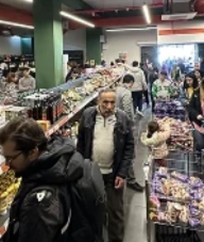 Tarihi geçmiş gıda satan market, zincir oldu!