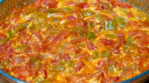 Bu domates biberle menemen yapan zehirlenir