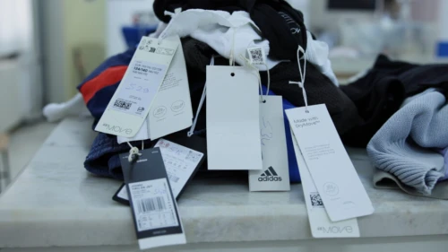 Giysiler Türkiye'de analiz edildi; En çok kirleten Nike