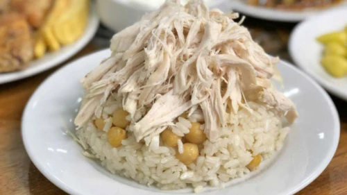 Tavuk zehirlenmeleri sürüyor.. Bir günde 13 kişi zehirlendi