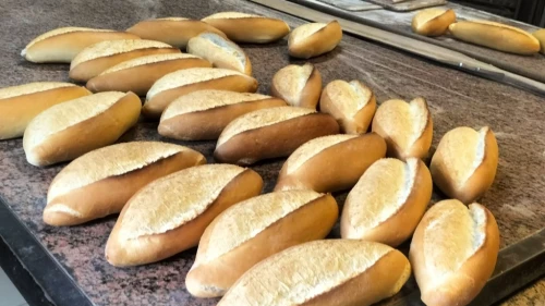 Beyaz ekmek dönemi kapanıyor mu? Ekmekte renklendirici yasağı..