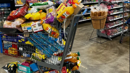 Tek bir mağazayla yola çıkan indirim marketin değeri 1 trilyon dolara yükseldi