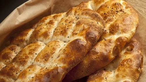 Ramazan’da her gün 12 milyon ekmek çöpe gidiyor: İsrafsız Ramazan sofraları çağrısı