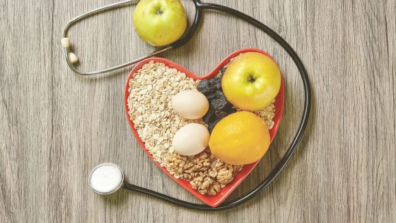 Yüksek kolesterolünüz mü var? Bilim insanları ölüm riskini %21 azaltabilen gıdaları açıkladı