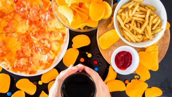 Nörologlar, beyin sağlığı için uzak durdukları 6 gıdayı açıkladı