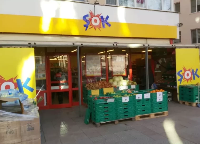 Kaç BİM mağazası var? A101, ŞOK, Migros, Carrefoursa ve Tarım Kredi.. En çok şube hangisinin? 4