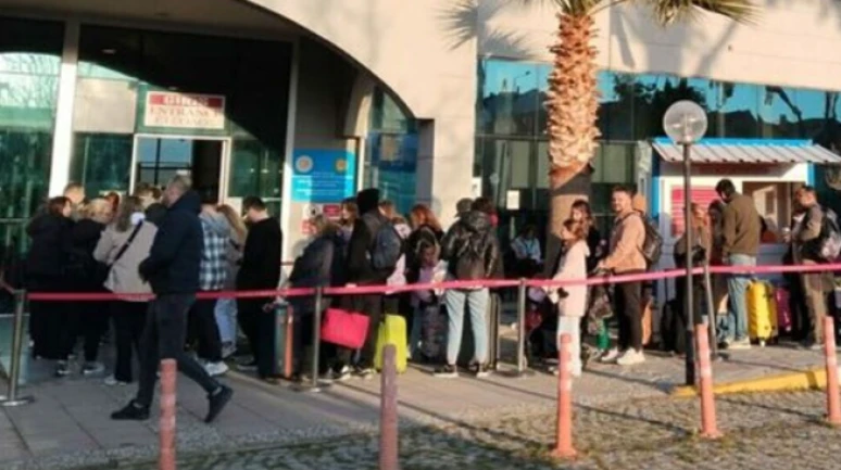 Türkler ucuz gıda için Yunanistan'a gidiyor