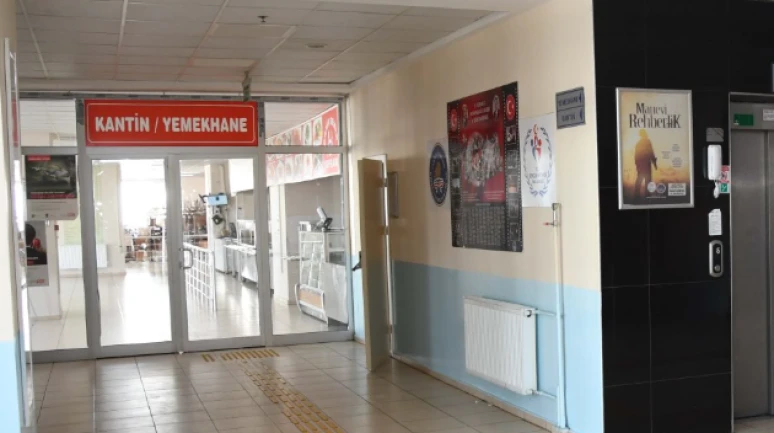 Zehirlenme salgını; Bir günde 300'e yakın kişi gıdadan zehirlendi