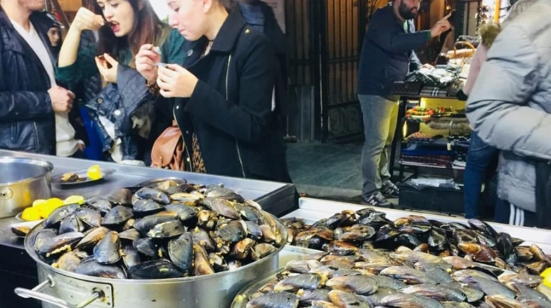 Ortaköy'deki zehirlenmede olağan şüpheli midye mi?