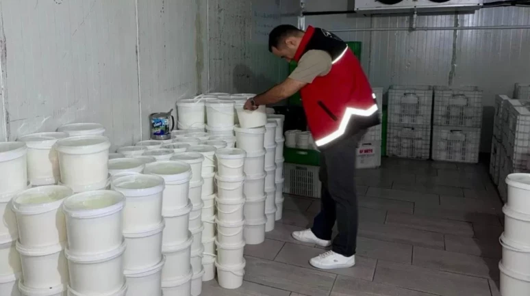 Hatay'da etiketsiz 2,3 ton süt ürünü imha edildi
